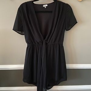 Black tie romper
